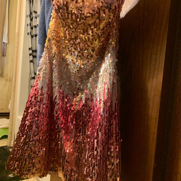 Dress short - Picture 2 of 2